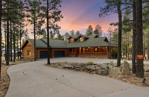 Greer Cabin | Serene 5-bedroom cabin perfect for a relaxing Greer getaway