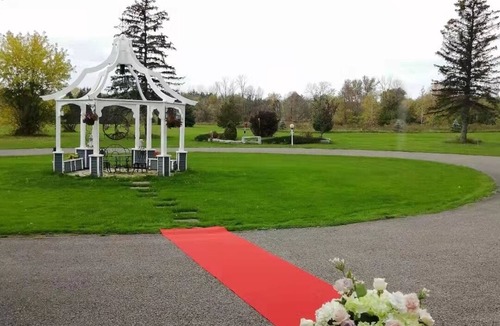 Whitchurch-Stouffville House | Serene 5 bedrm entire house on acres land & ponds