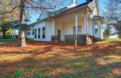 Westminster House | Serene 50-Acre Nature Retreat Near Melissa & Anna