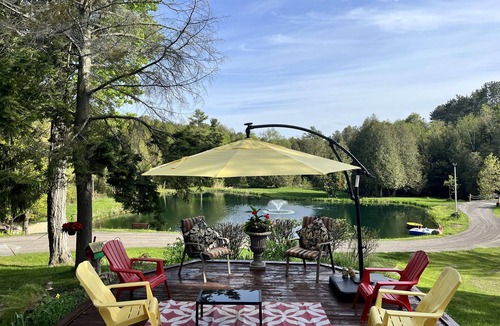 Newcastle Cottage | Serene 5BR Cottage with Hot Tub, Pool Table, and lake