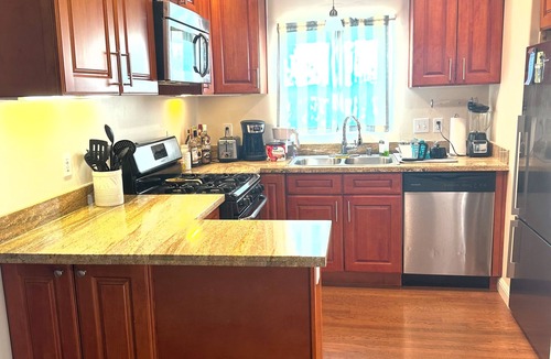 Maxwell Park House | Serene and Convenient