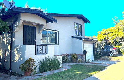 Maxwell Park House | Serene and Convenient