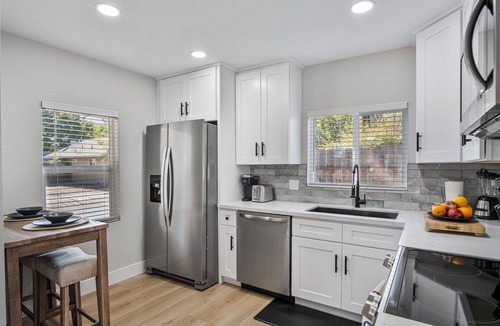 Modesto House | Serene and Stylish Getaway - Modesto, CA