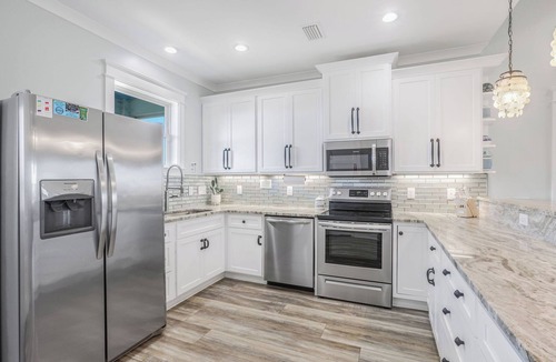 Fort Morgan Pines House | Serene Bayfront, 2 King Suites, Kayaks, Fishing