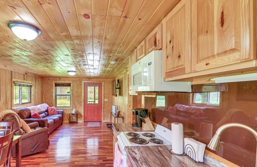 Beattyville Cabin | Serene Beattyville Cabin: 24 Mi to Red River Gorge