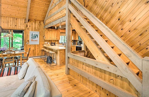 Otis Cabin | Serene Berkshires Cabin w/ Deck & Fire Pit!