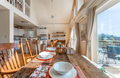 Kerhonkson Ski Chalet | Serene & Bright: Minnewaska Mtn Views ~ Deck ~BBQ