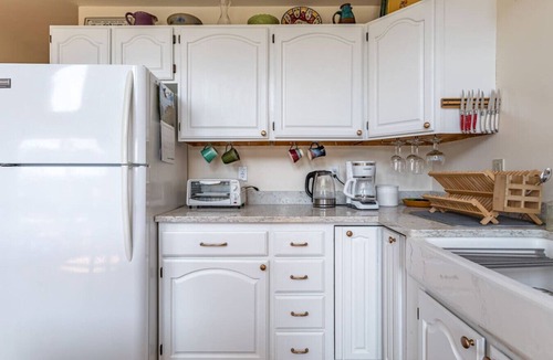 Kerhonkson Ski Chalet | Serene & Bright: Minnewaska Mtn Views ~ Deck ~BBQ