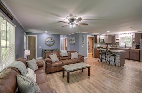 Bryant House | Serene Bryant Retreat w/Private Hot Tub!