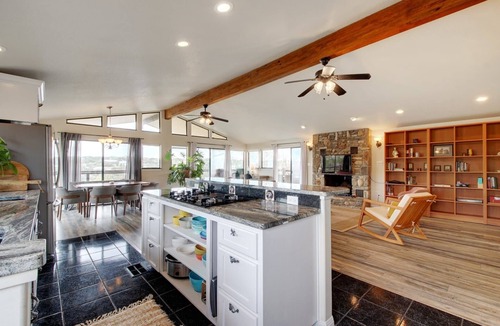 Burnet House | Serene Bungalow Amazing Views & Pool & Birdwatching!