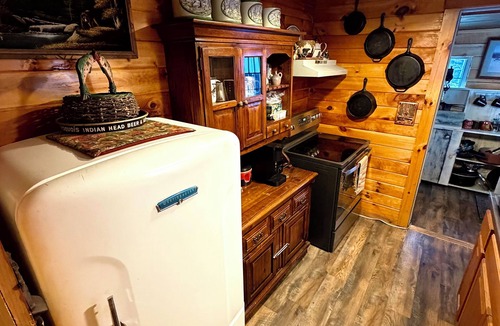 Shinglehouse Cabin | Serene Cabin Retreat on 82 private acres. Pet friendly