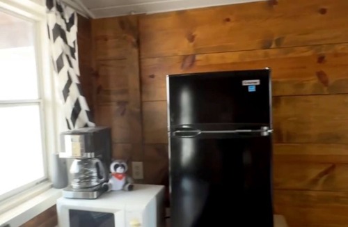 Troy Mills Cabin | Serene Cabin w/Paddle Boats, Kids Activities & Fishing Pond, Ideal for Families
