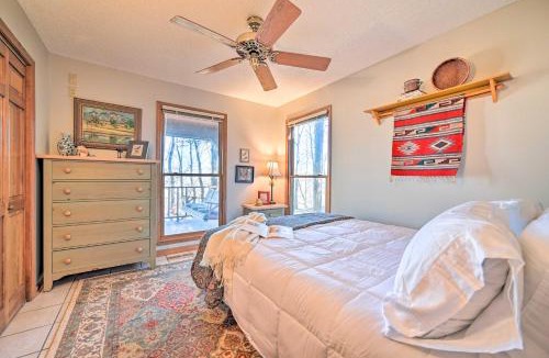 Fayetteville House | Serene Cabin w/Riverfront Views & Access!