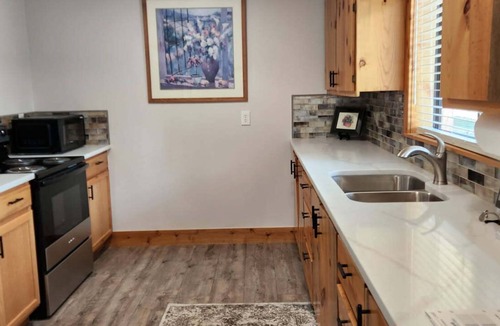 La Pine Cabin | Serene cabin with WiFi in La Pine