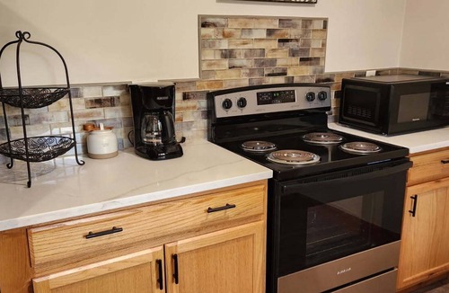 La Pine Cabin | Serene cabin with WiFi in La Pine