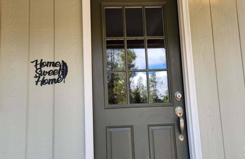 La Pine Cabin | Serene cabin with WiFi in La Pine