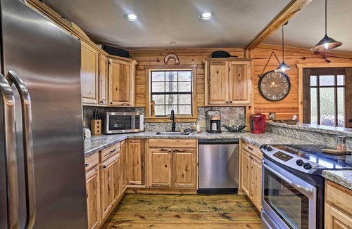 Big Cedar Cabin | Serene Cabins w/Decks & 8 Acres on Kiamichi River