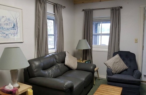 Sebright Cottage | Serene Calm Holiday Homes - Gravenhurst