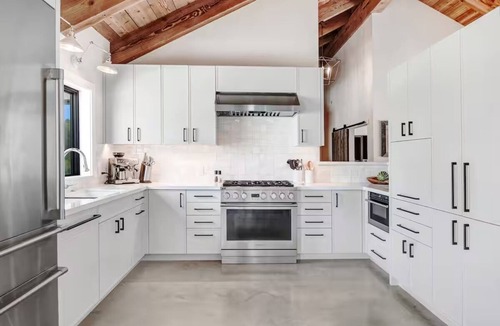 Sonoma House | Serene Carneros Retreat | Pool, Hot Tub & Vineyard Views