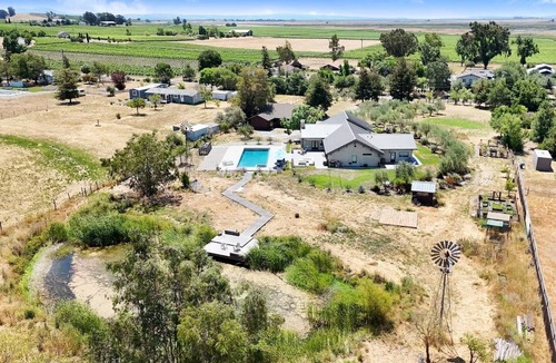 Sonoma House | Serene Carneros Retreat | Pool, Hot Tub & Vineyard Views