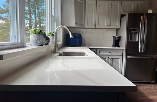 Forestburgh Cabin | Serene Catskills Lakefront Cabin - Rustic Hideaway