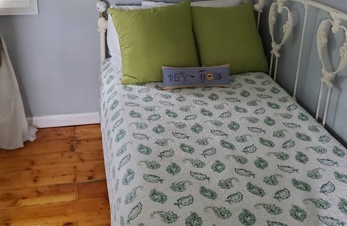 Ocean Grove Cabin | Serene & Charming Victorian Cottage