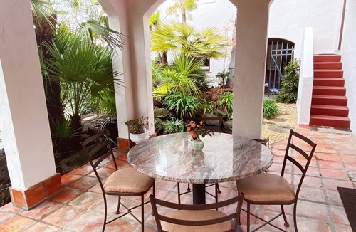 Claremont House | Serene & Charming Private Suite Patio ~ Upscale Berkeley