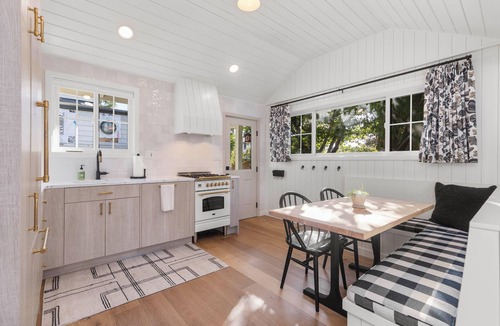 Pine Park Neighborhood Cottage | Serene cottage in charming Edmonds