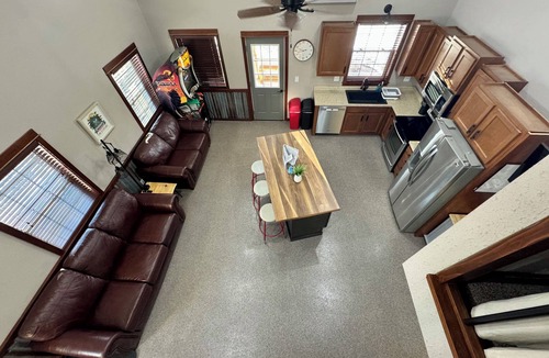 Alexandria House | Serene Country Haven with Over 3 Acres and Arcade Game