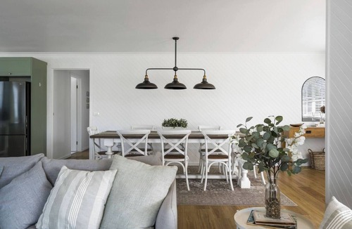 Tawonga South House | Serene Countryside Escape with Mountain Views