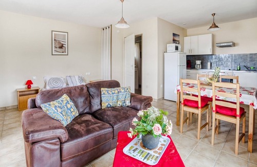 Largentiere House | Serene Couple’s Getaway Home