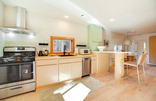 Southside Condo | Serene Couple's Retreat 3 Mi to Dtwn Santa Fe