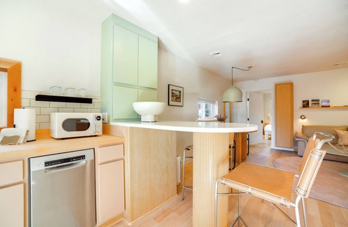 Southside Condo | Serene Couple's Retreat 3 Mi to Dtwn Santa Fe
