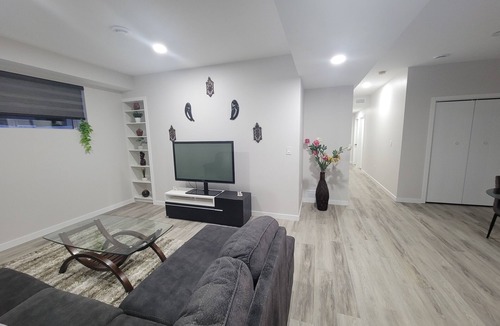 New Bothwell House | Serene Cove Stays 2BR entire suite