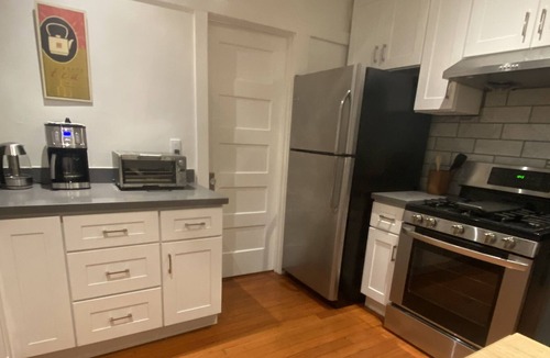 Central Berkeley Cottage | Serene Craftsman Cottage