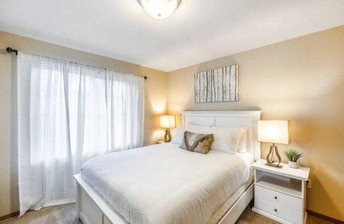 Holly House | Serene Craftsman Near Boeing Everett