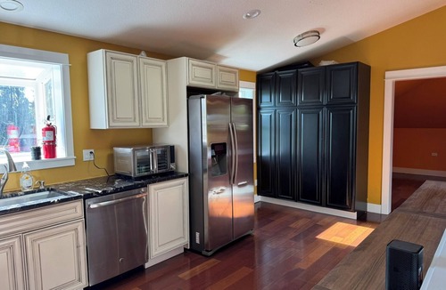 Hillsboro Apartment | Serene Deck & Gazebo Loft