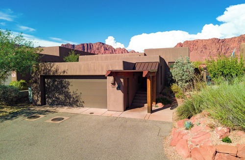 Kayenta Cottage | "SERENE DESERT GETAWAY" La Casa Coyote, Kayenta Art Village W/Views of Red Rock