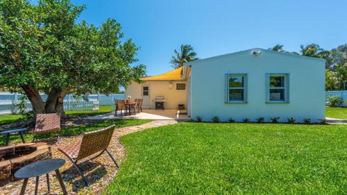 Southside Villa | Serene El Cid Retreat