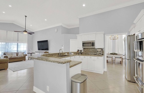 Greenview Shores House | Serene Equestrian Spa Villa