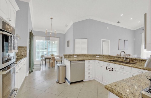 Greenview Shores House | Serene Equestrian Spa Villa