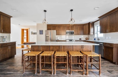 Ellenville House | Serene escape with private lake