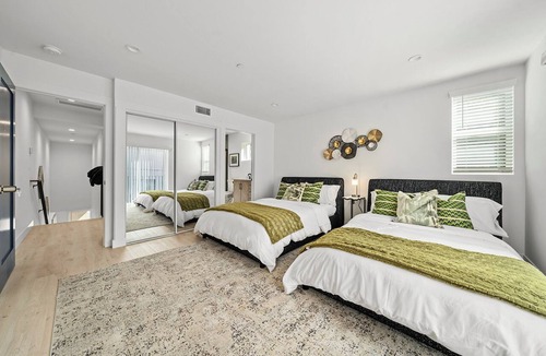 Hollywood House | Serene Escapes Hollywood