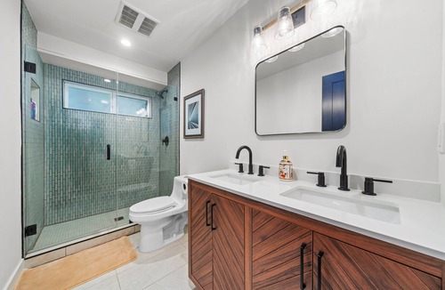 Hollywood House | Serene Escapes Hollywood