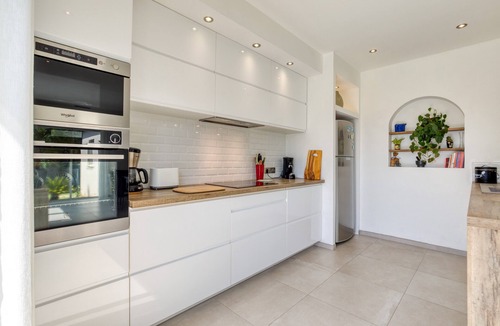 Frontignan Villa | Serene, Family-Friendly Villa du Soleil: Comfort Between Sea and Countryside