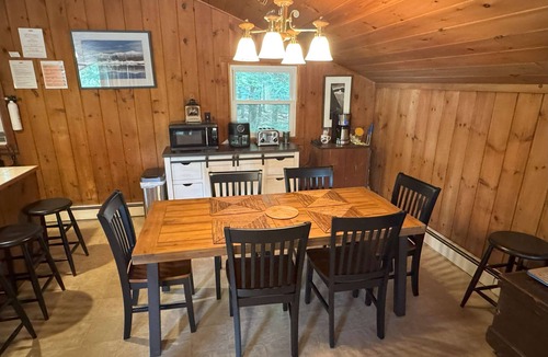 Eidelweiss Village Ski Chalet | Serene Forest Chalet - Beaches | Kayaks | Bikes
