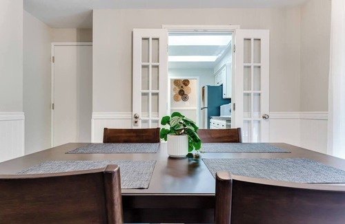 Southeast Eugene House | Serene Forest Haven