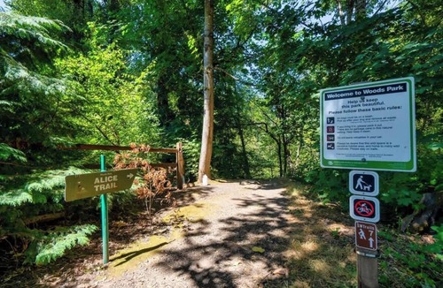 Ashcreek Apartment | Serene Forest Studio - Walk to Multnomah Village