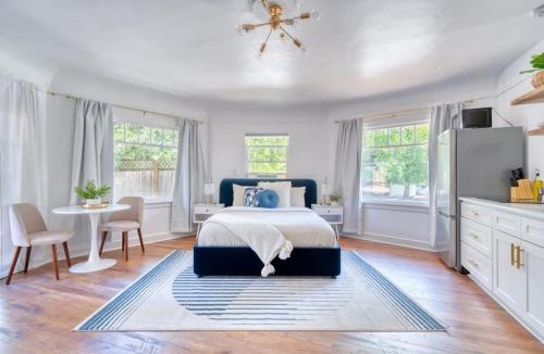 Ashcreek Apartment | Serene Forest Studio - Walk to Multnomah Village