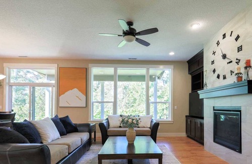 Bonny Slope House | Serene Haven Heights on Kinsley Terrace